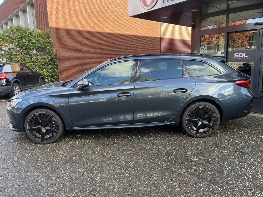 Cupra Leon 1.4 e-Hybrid VZ Copper Edition 245PK uit 2020, foto 3