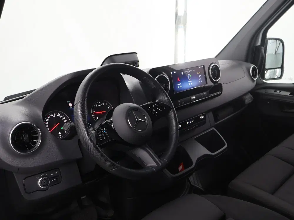 Mercedes-Benz Sprinter 317 CDI uit 2024, foto 7