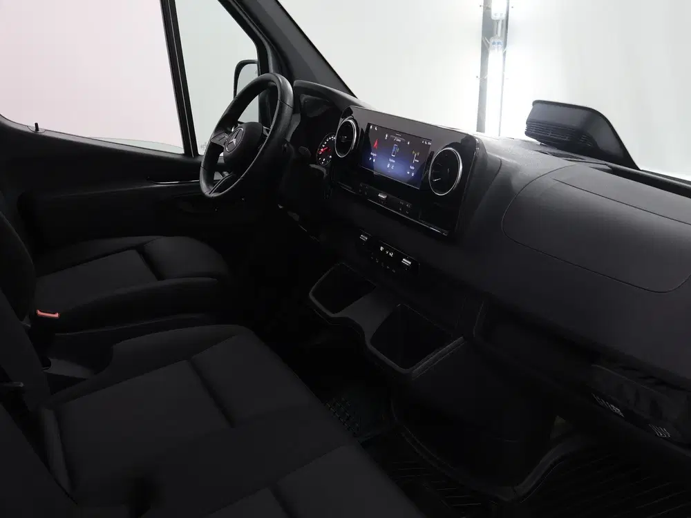 Mercedes-Benz Sprinter 317 CDI uit 2024, foto 9