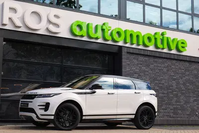 Land Rover Range Rover Evoque 1.5 P300e AWD R-Dynamic SE uit 2020