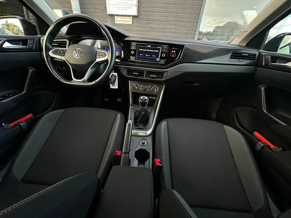 Volkswagen Polo 1.0 TSI Life uit 2023, foto 2