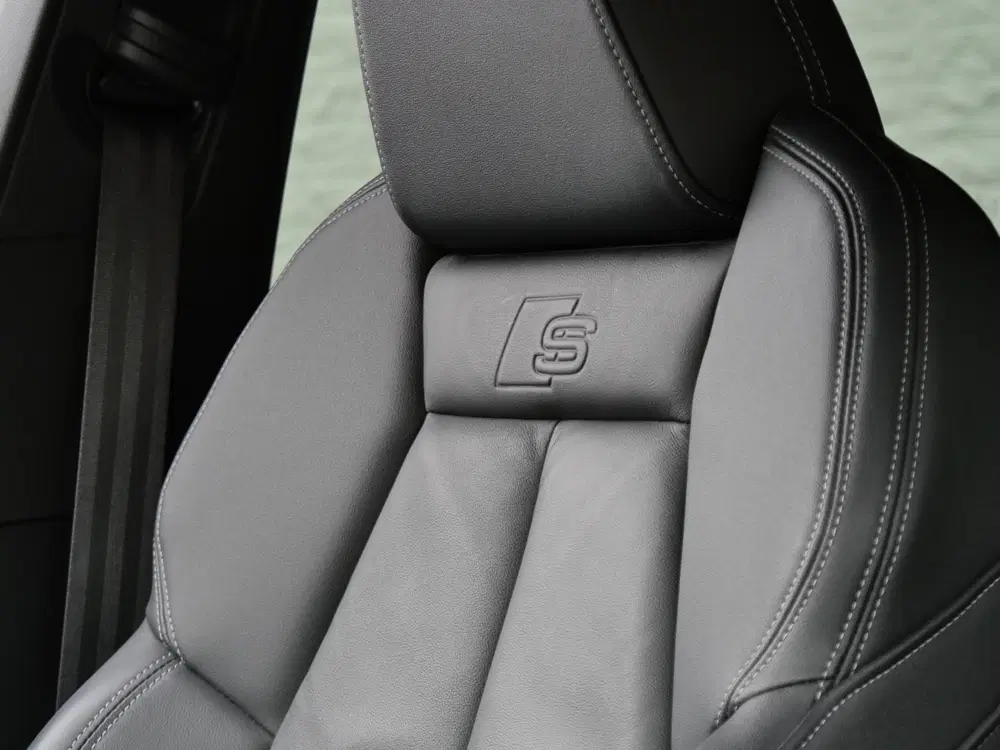 Audi Q4 e-tron 40 S-COMPETITION uit 2022, foto 13