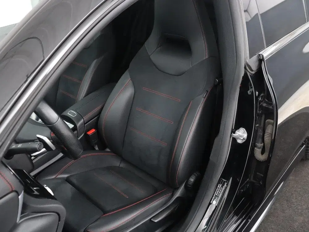 Mercedes-Benz CLA 250 e Business Solut uit 2022, foto 8