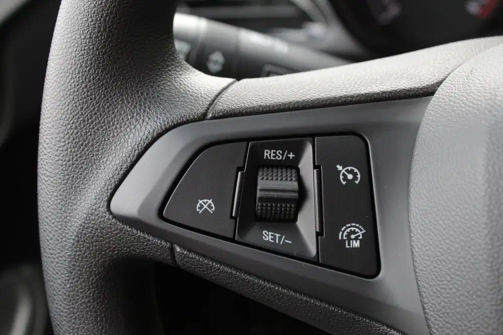 Opel Karl 1.0 ecoFLEX 120 Jaar Edition uit 2019, foto 15