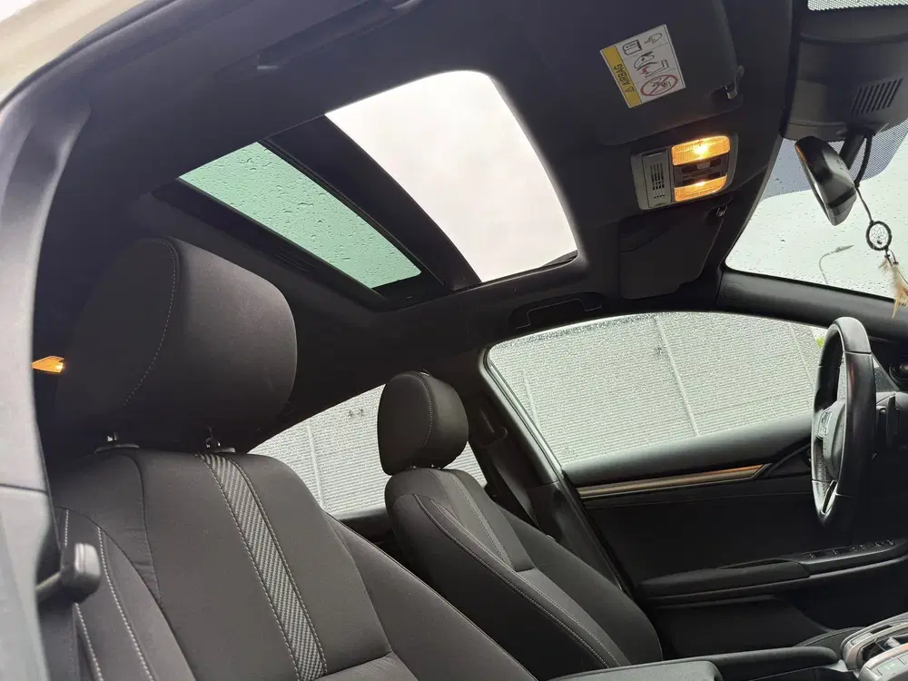 Honda Civic 1.0 i-VTEC Executive Automaat Clima Pano N uit 2019, foto 11