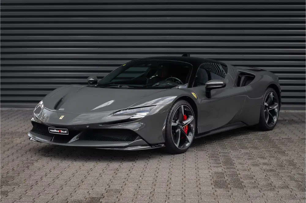 Ferrari SF90 Stradale 4.0 V8 Ext Fiorano Package uit 2021