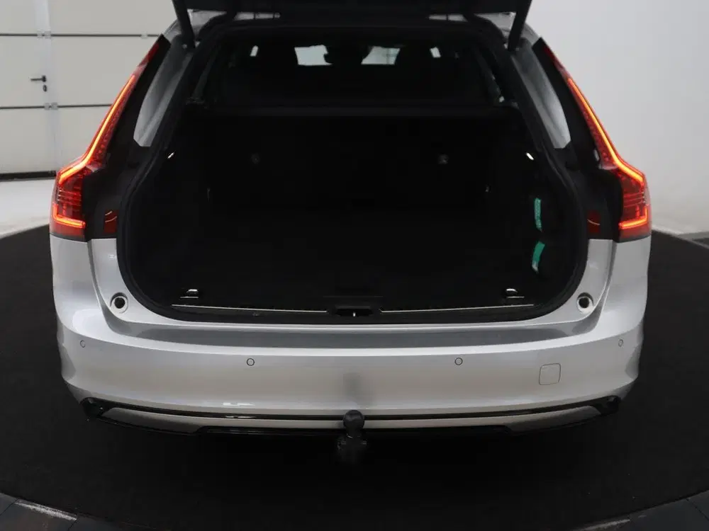 Volvo V90 2.0 B4 R-Design uit 2021, foto 10