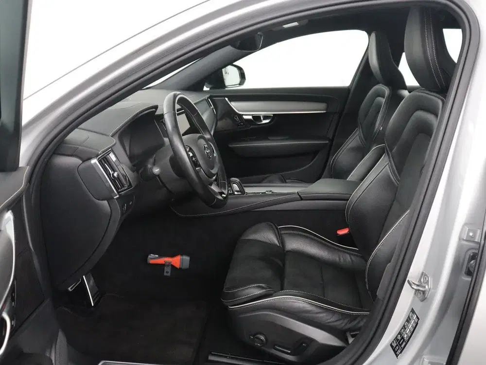 Volvo V90 2.0 B4 R-Design uit 2021, foto 4