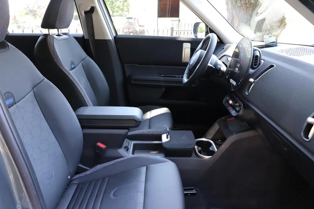 Mini Countryman 2.0 S ALL4 Classic XL uit 2025, foto 12