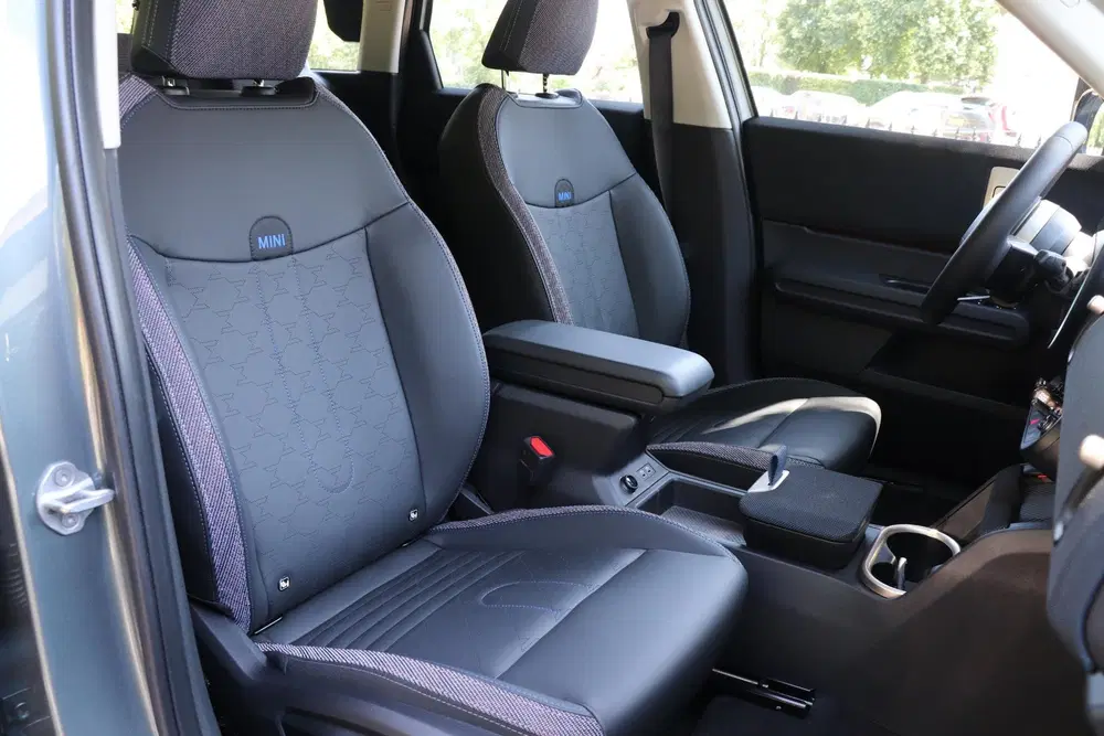 Mini Countryman 2.0 S ALL4 Classic XL uit 2025, foto 13