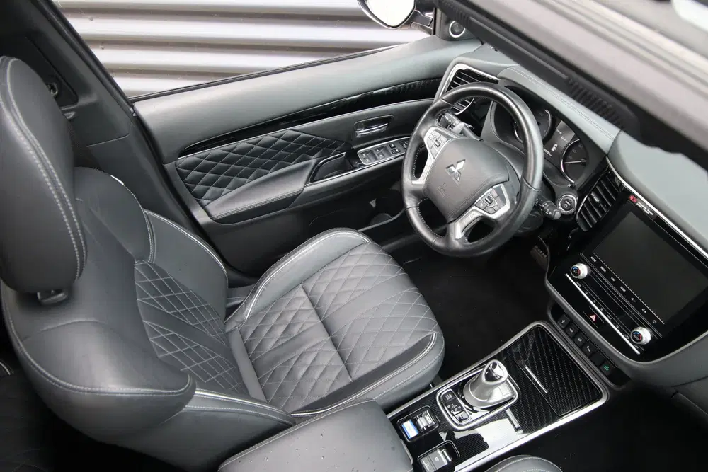 Mitsubishi Outlander 2.4 PHEV Instyle Opendak uit 2020, foto 11