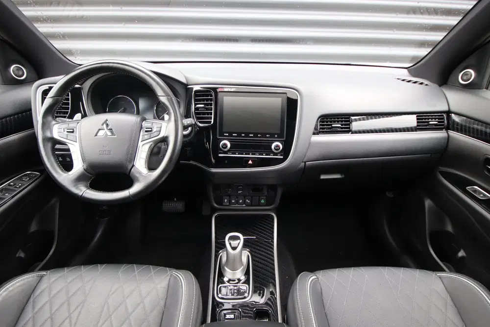 Mitsubishi Outlander 2.4 PHEV Instyle Opendak uit 2020, foto 4