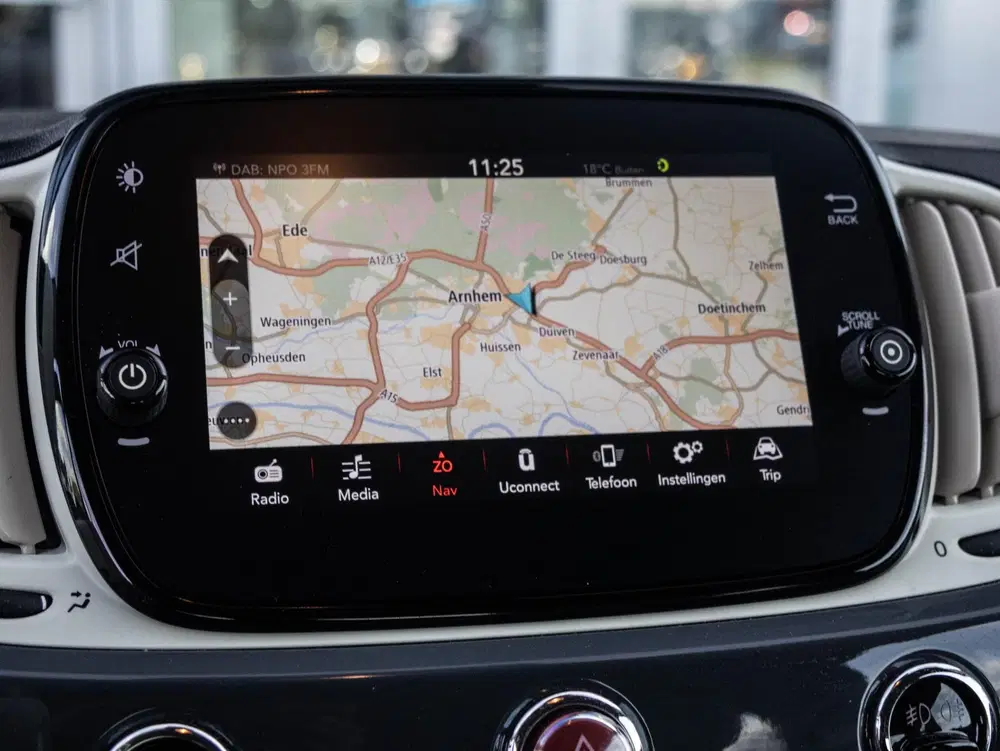 Fiat 500C 0.9 TwinAir Turbo Lounge uit 2019, foto 11