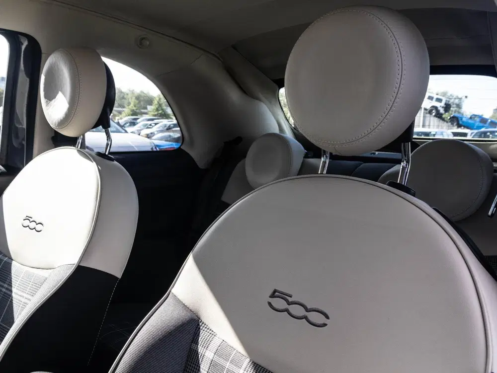 Fiat 500C 0.9 TwinAir Turbo Lounge uit 2019, foto 9