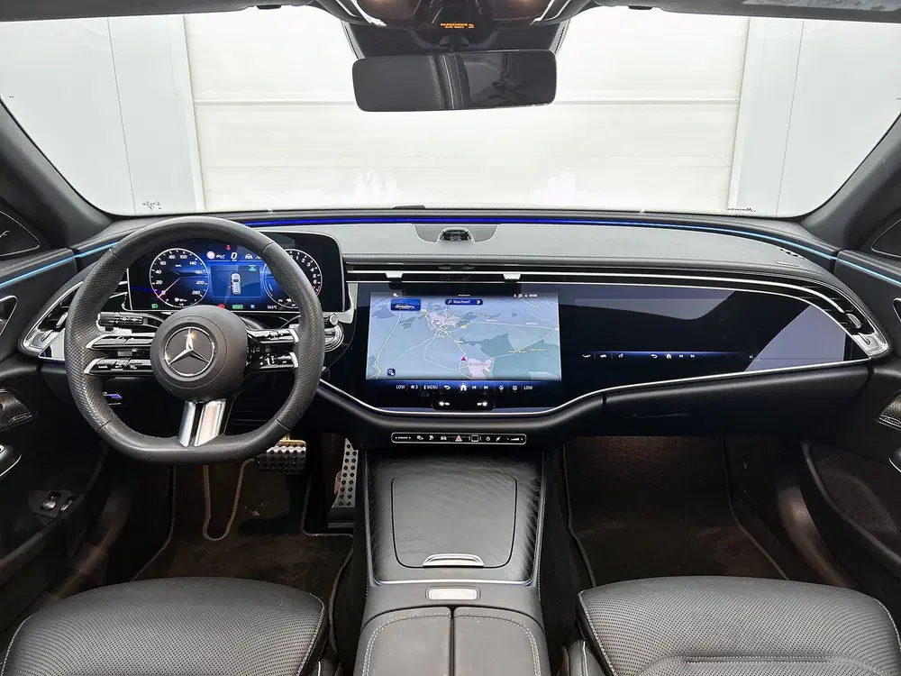 Mercedes-Benz E-Klasse 300 e Sport Edition uit 2025, foto 5