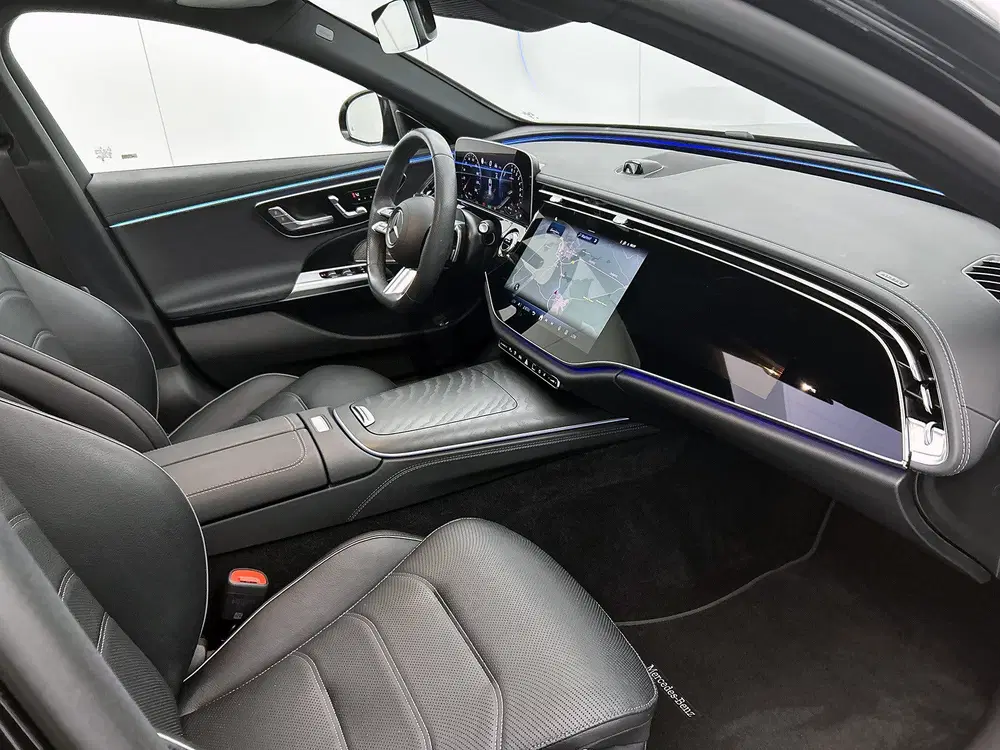 Mercedes-Benz E-Klasse 300 e Sport Edition uit 2025, foto 7