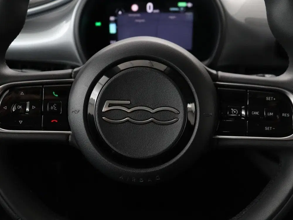 Fiat 500 Icon 24 kWh uit 2023, foto 11
