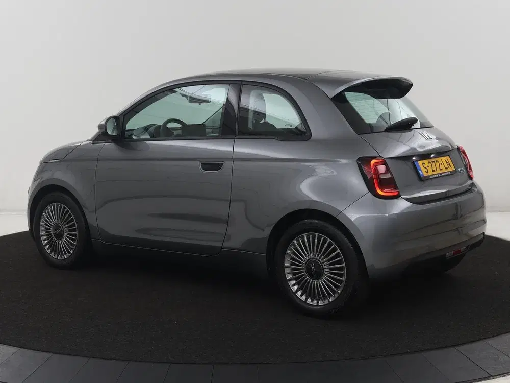 Fiat 500 Icon 24 kWh uit 2023, foto 2