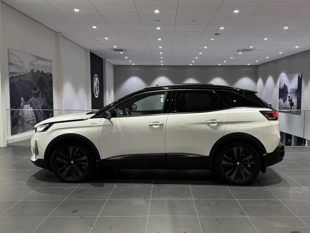 Peugeot 3008 1.6 HYbrid 225 GT Automaat uit 2022, foto 2