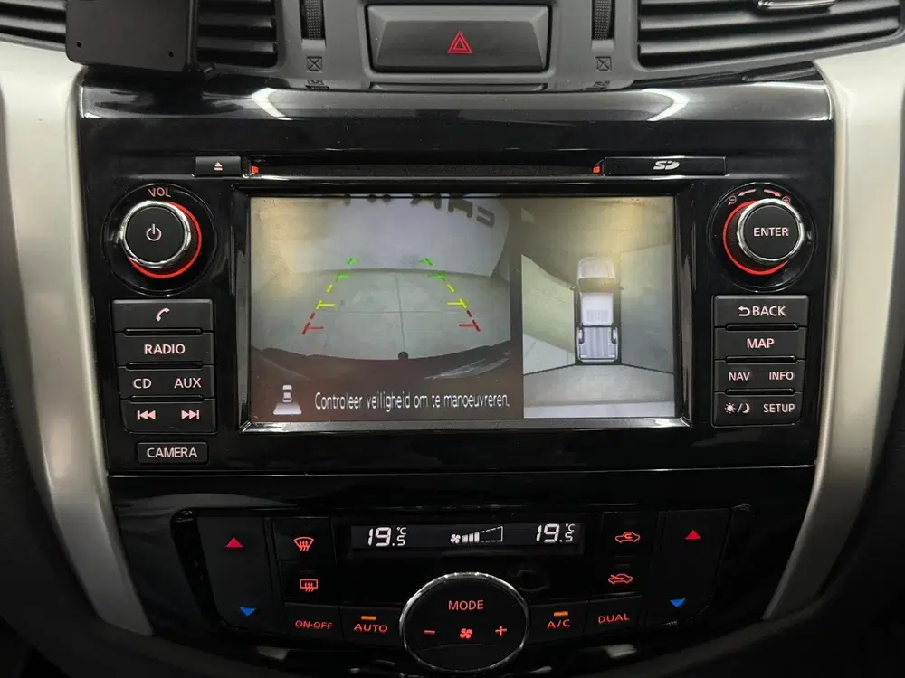 Nissan Navara 2.3 dCi N-Connecta Double Cab NL-AUTO uit 2020, foto 13