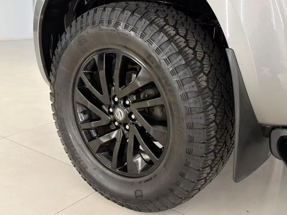 Nissan Navara 2.3 dCi N-Connecta Double Cab NL-AUTO uit 2020, foto 5