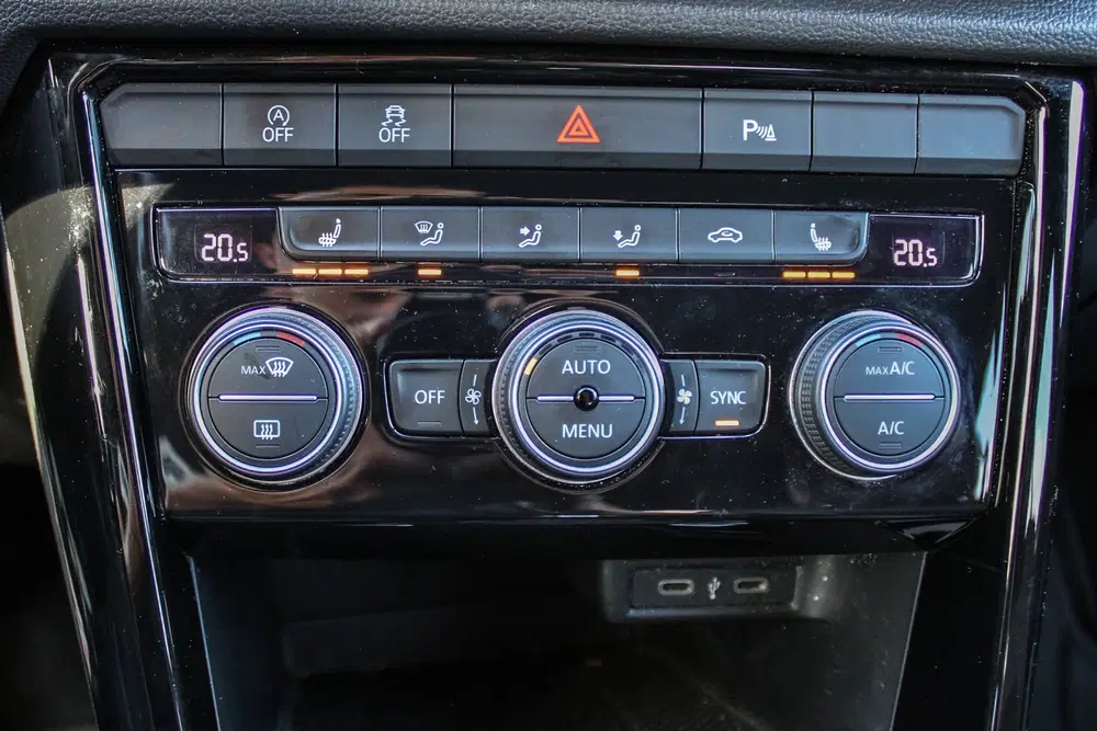 Volkswagen T-Roc 2.0 TSI 4Motion R PANO NAVI AKRA CAMERA uit 2021, foto 14