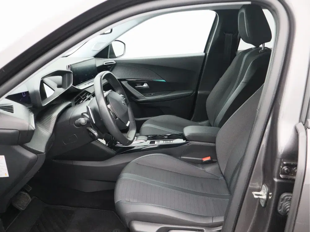 Peugeot 2008 1.2 PureTech Allure Pack uit 2022, foto 10
