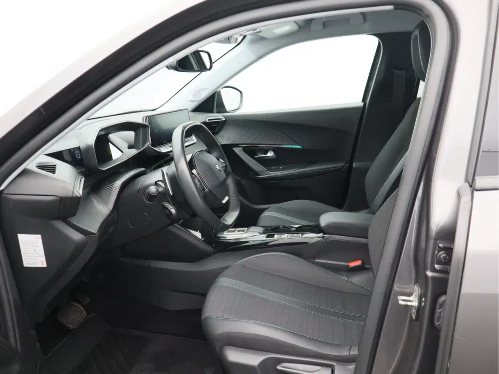 Peugeot 2008 1.2 PureTech Allure Pack uit 2022, foto 5