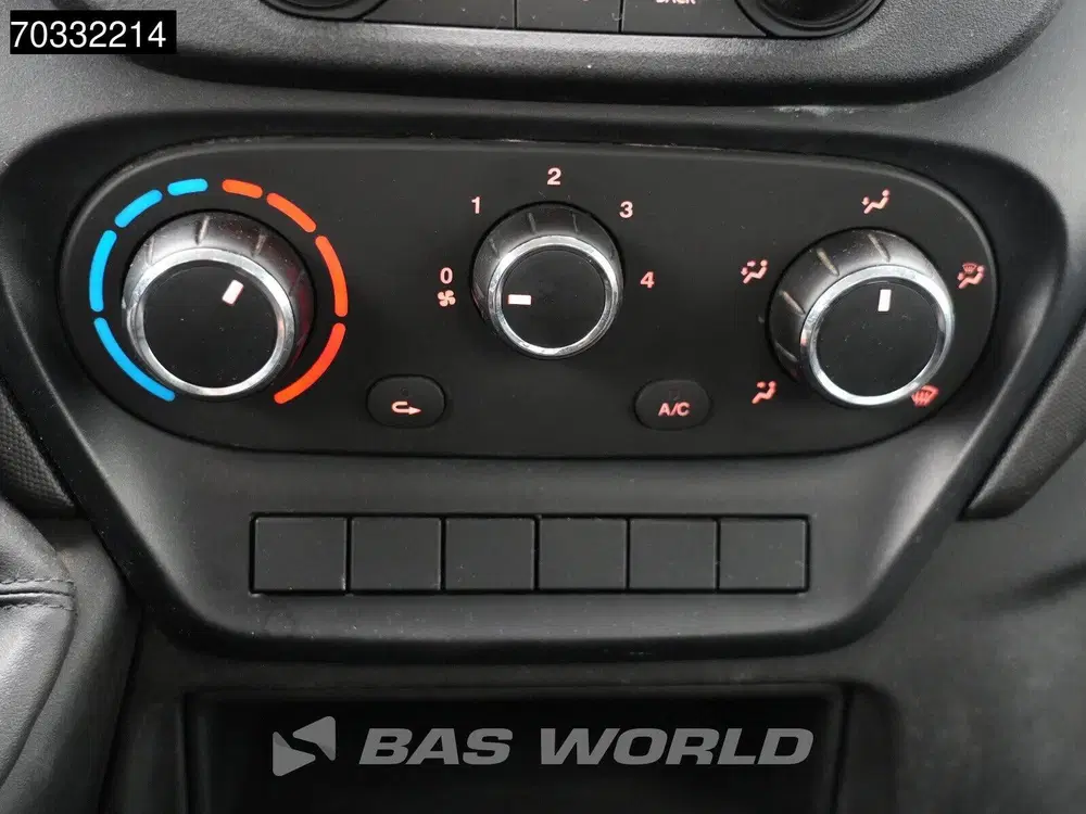 Iveco Daily 3.0L Kipper met Kist 3500kg trekhaak Airco uit 2020, foto 10