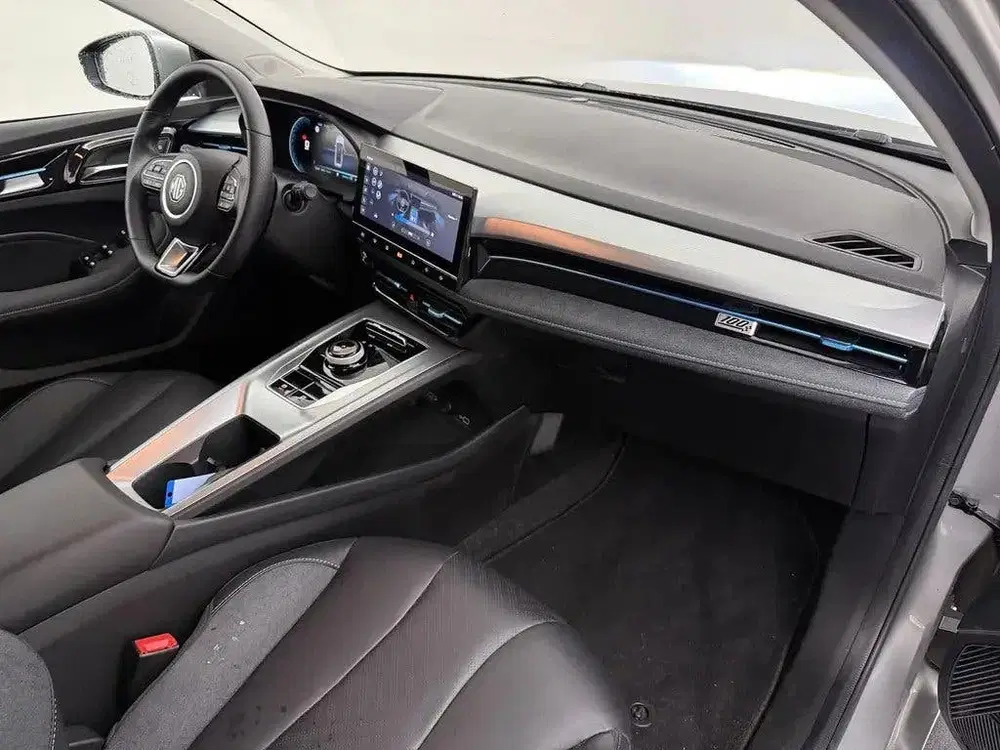 MG MG5 Long Range Luxury 61 kWh Aut. uit 2023, foto 2