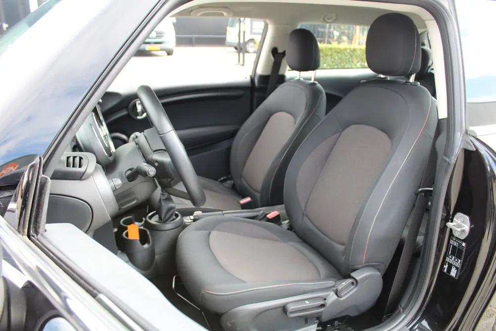Mini One 1.5 One Cooper First Essential uit 2021, foto 3