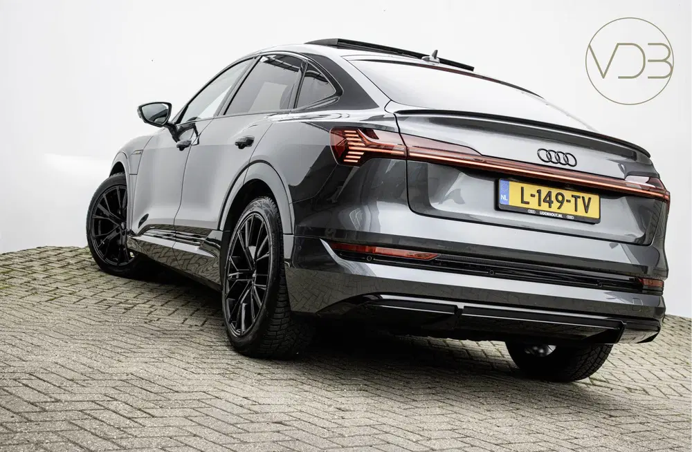 Audi e-tron 55 SOH 91 uit 2021, foto 4