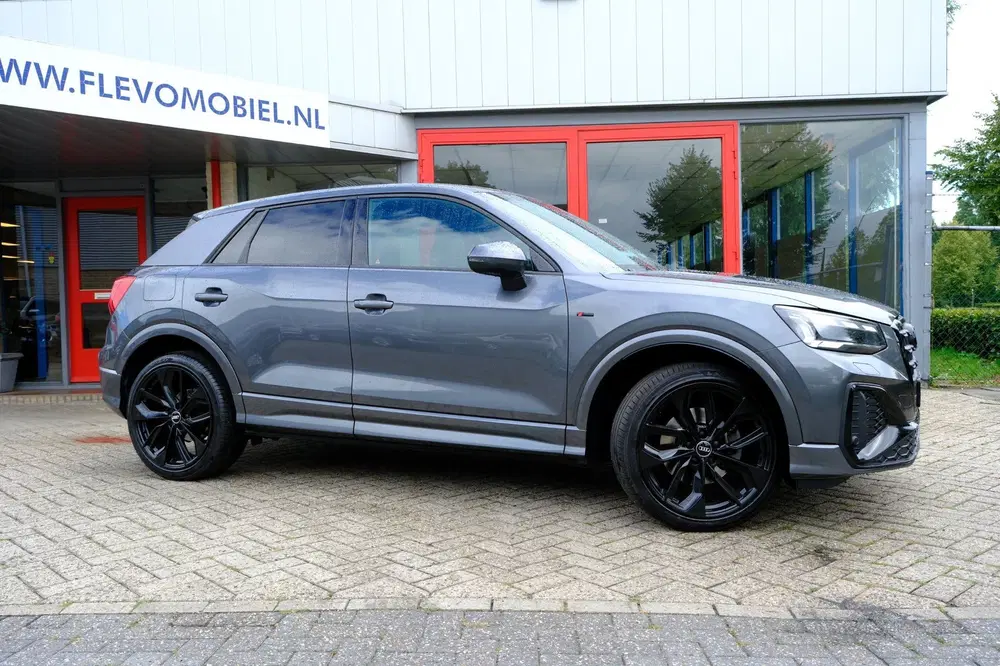 Audi Q2 35 TFSI S Edition Aut. Navi uit 2021, foto 4