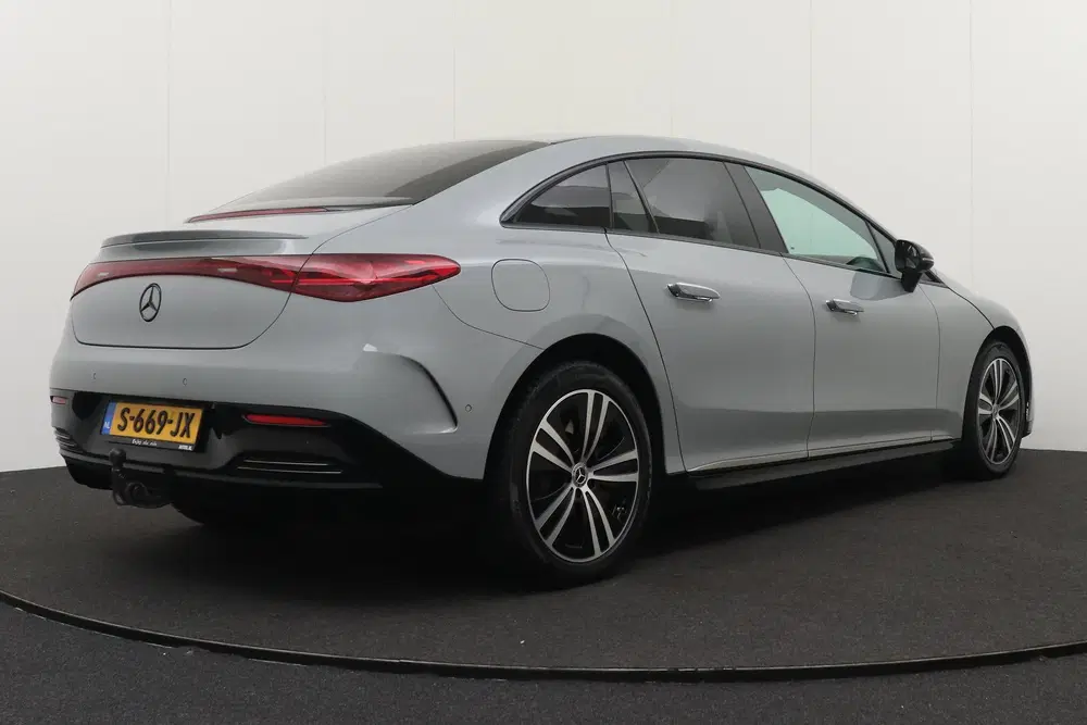 Mercedes-Benz EQE 300 AMG Night-Pack 89 kWh Trekhaak 21'LMV uit 2023, foto 2