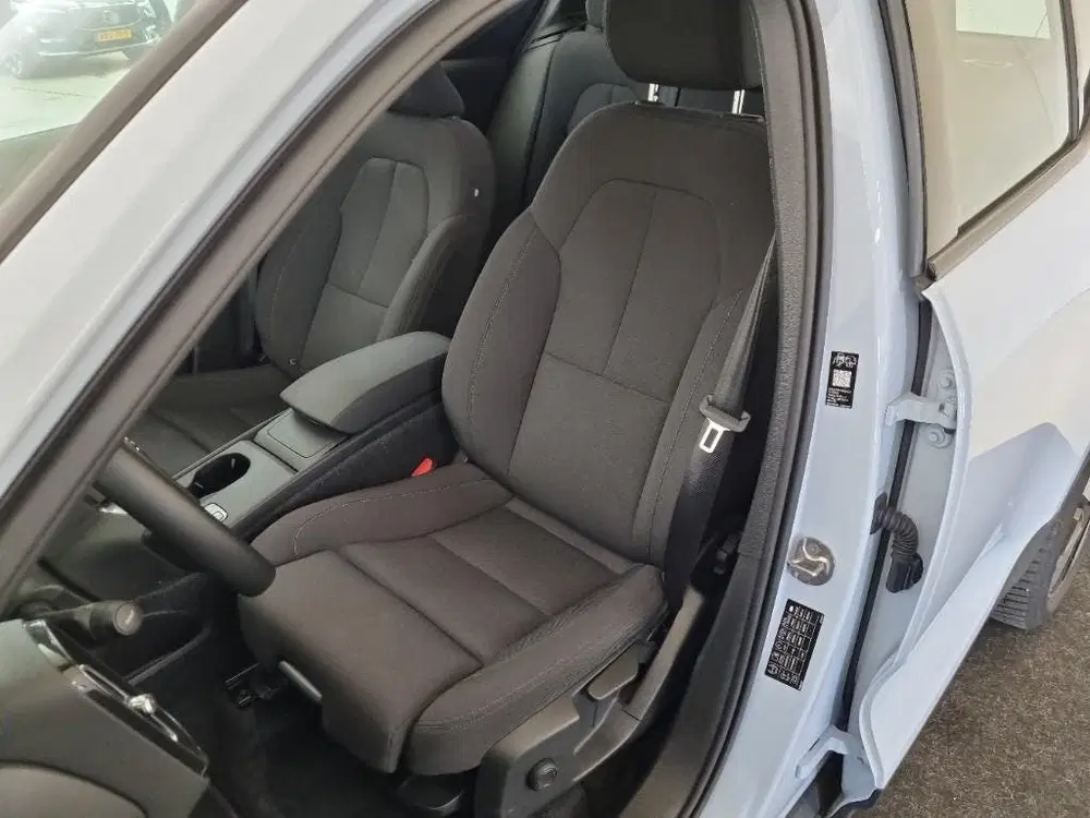 Volvo EX40 Single Motor Extended Range Plus 82 kWh uit 2025, foto 14