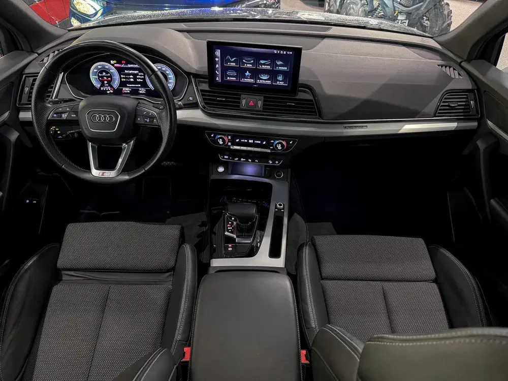 Audi Q5 50 TFSI e 3x S-Line Luchtvering uit 2022, foto 11