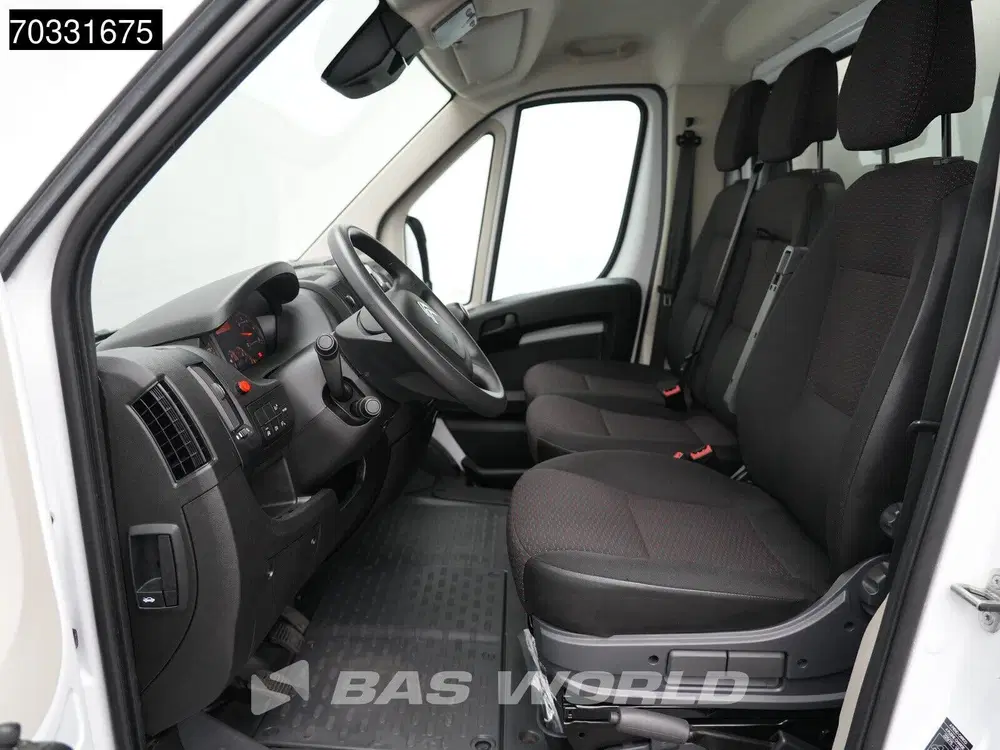 Citroën Jumper 165PK D'Hollandia Laadklep Bakwagen Airco uit 2023, foto 15
