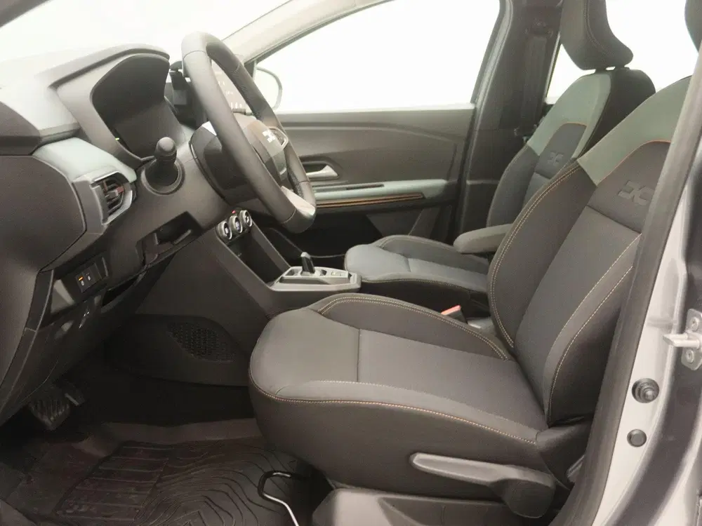 Dacia Sandero Hybrid 155 Extreme uit 2026, foto 12