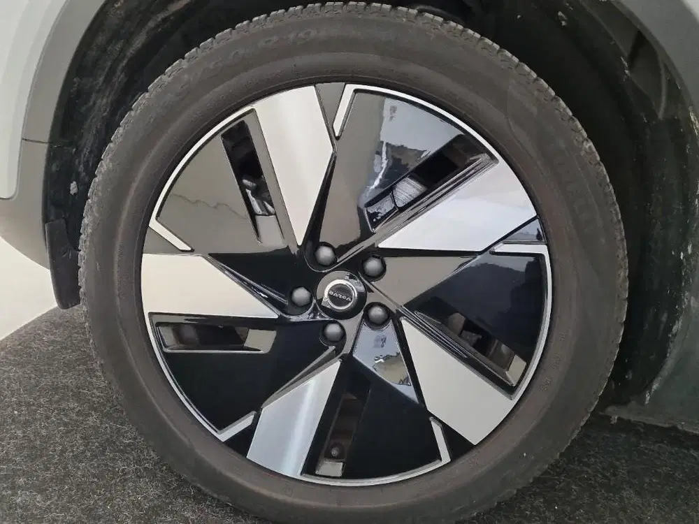 Volvo EX40 Single Motor Extended Range Plus 82 kWh uit 2025, foto 7
