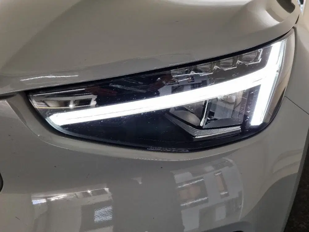 Volvo EX40 Single Motor Extended Range Plus 82 kWh uit 2025, foto 8