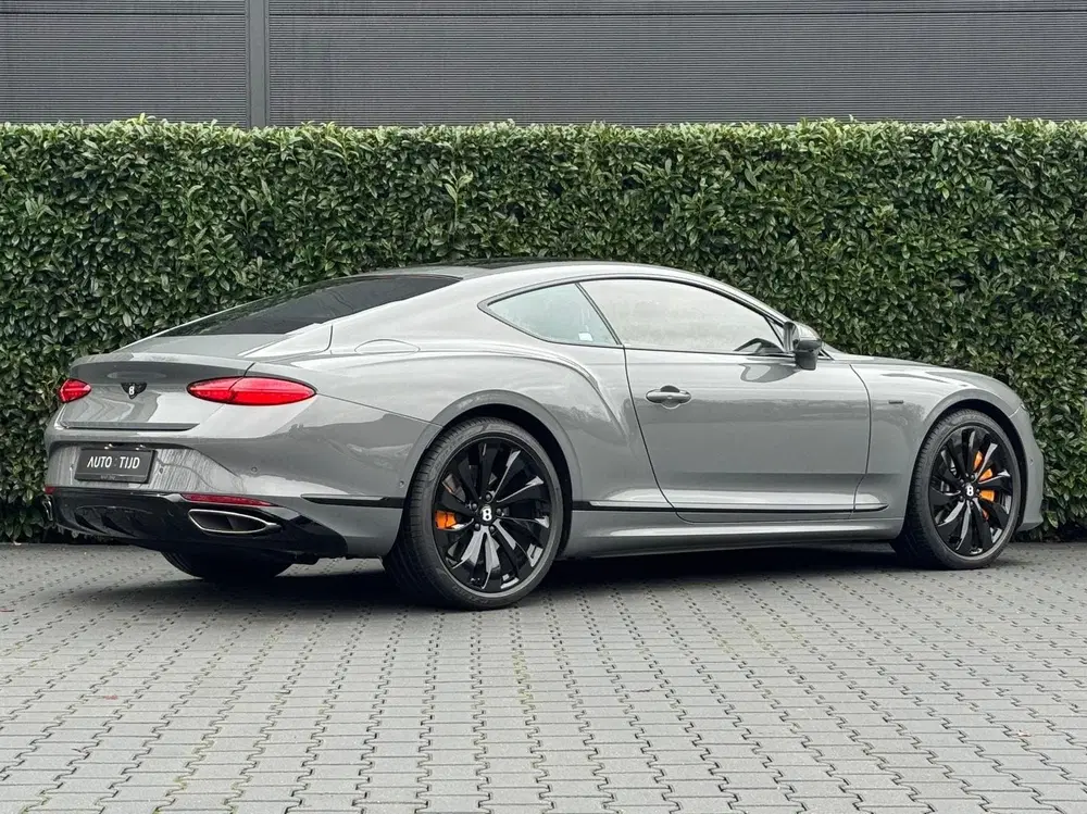 Bentley Continental GT 4.0 V8 Hybrid BLACK EDITION MULLINER uit 2025, foto 2