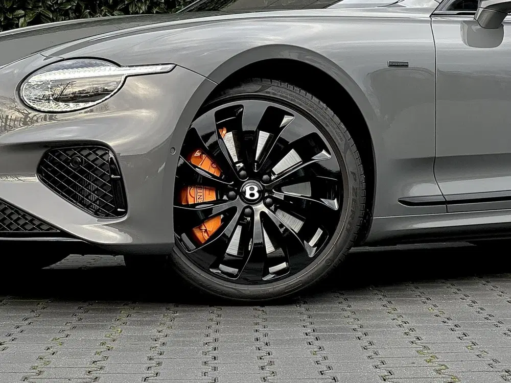 Bentley Continental GT 4.0 V8 Hybrid BLACK EDITION MULLINER uit 2025, foto 5