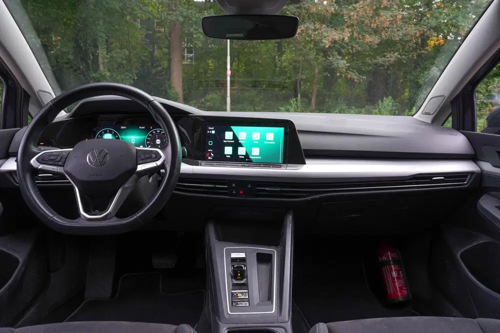 Volkswagen Golf 1.5 eTSI Pano uit 2023, foto 13