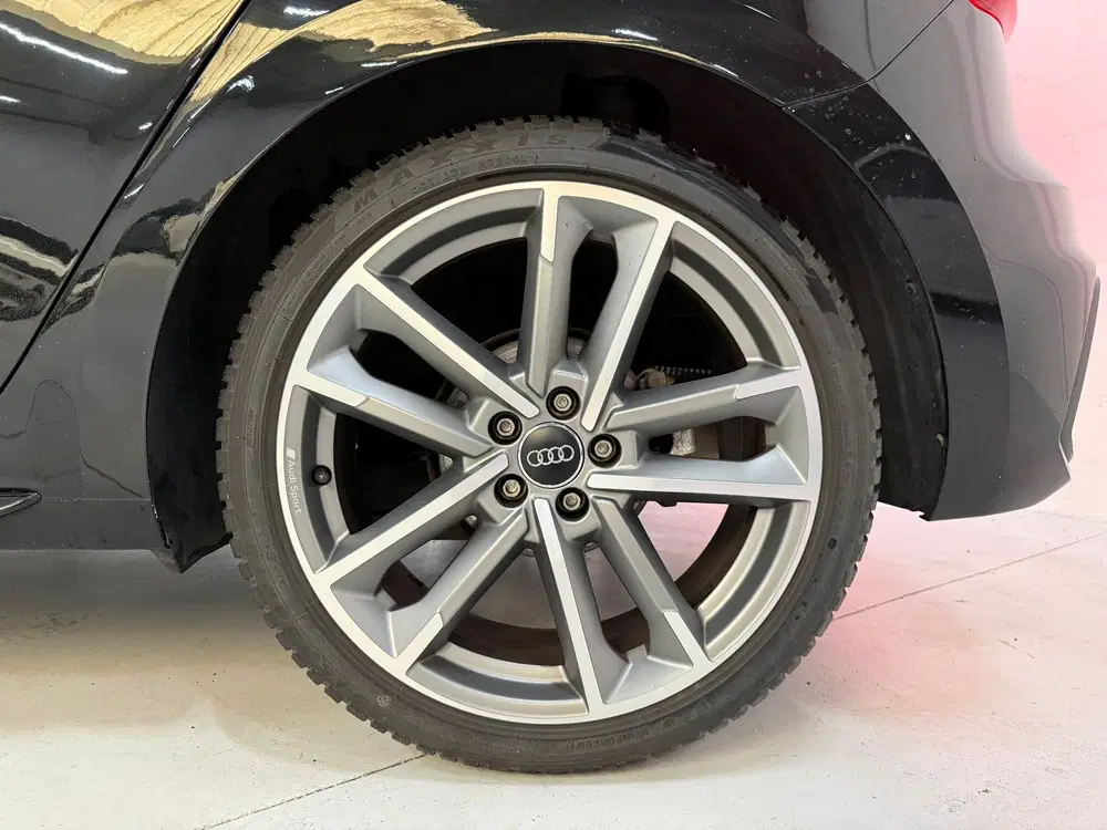 Audi A1 35 TFSI 1.5L S-line Automaat uit 2019, foto 2