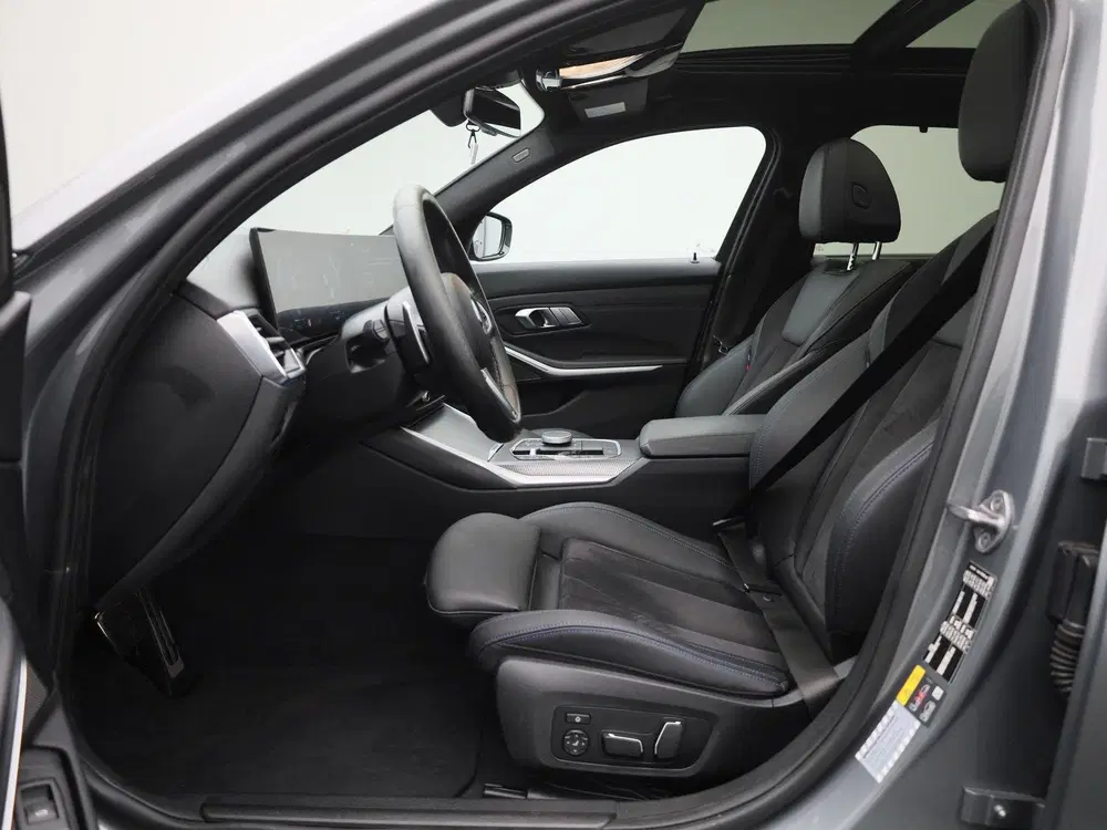BMW 3-serie 320e uit 2024, foto 11