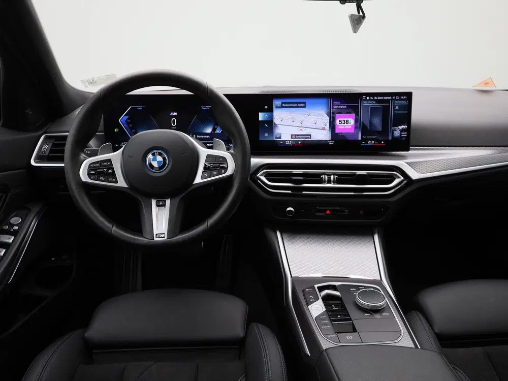 BMW 3-serie 320e uit 2024, foto 7