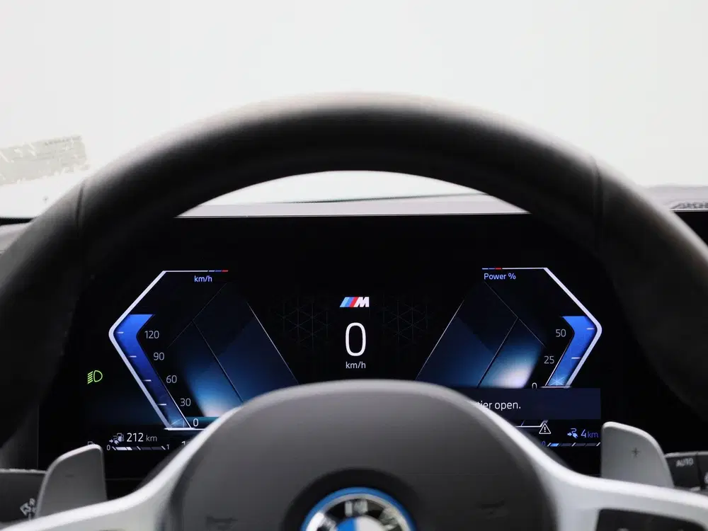 BMW 3-serie 320e uit 2024, foto 8