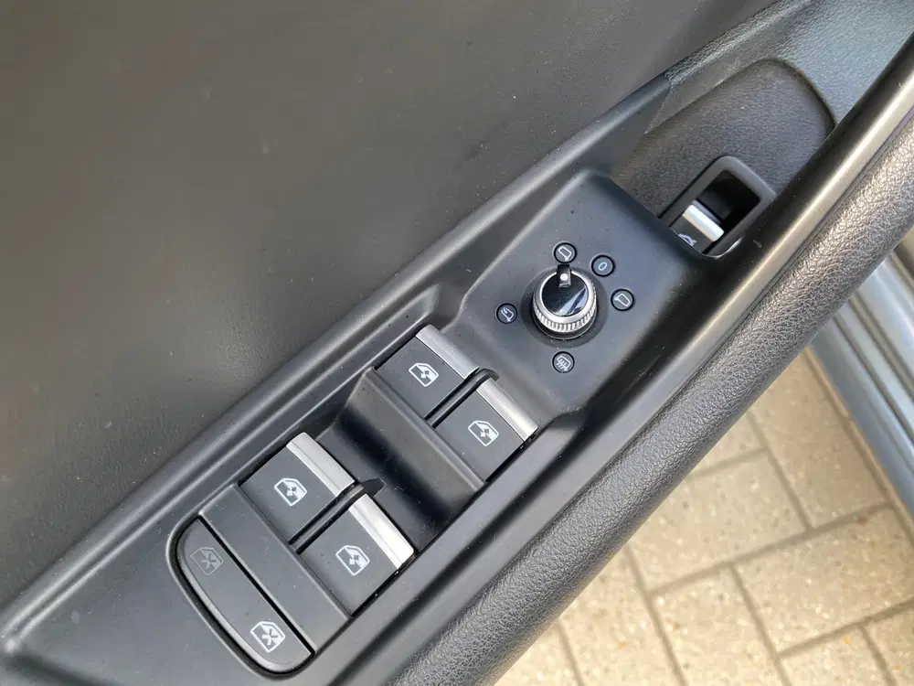 Audi A4 35 TDI S edition 2X S-line NIEUWSTAAT XENO uit 2021, foto 12