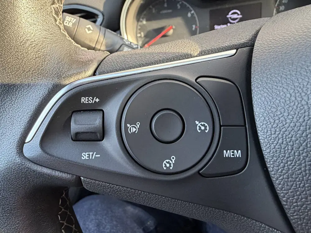 Opel Crossland 1.2 Turbo Ultimate uit 2023, foto 13