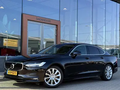Volvo S90 2.0 T4 Momentum uit 2020